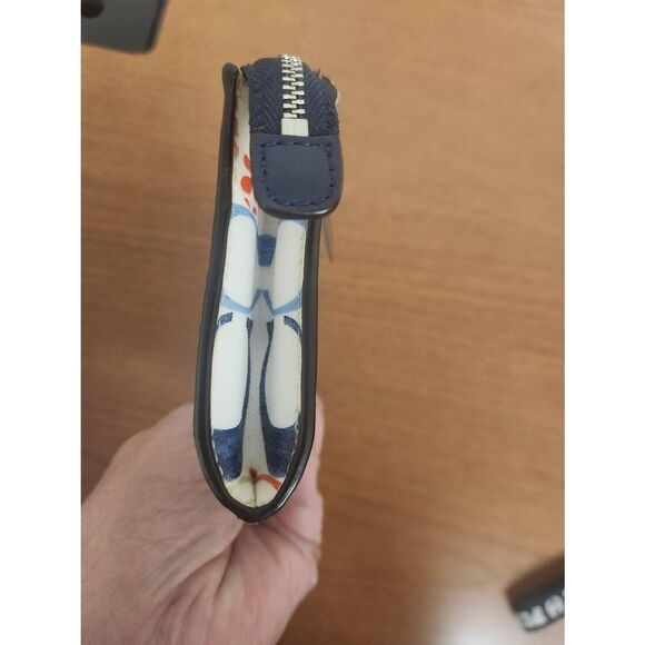 Coach Signature 'C' Bleecker muli color Zip Wallet - Picture 5 of 8